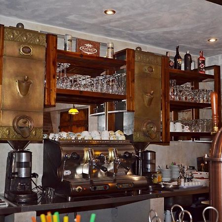 Granarollo Penzion Pizzeria Mlynany Eksteriør billede